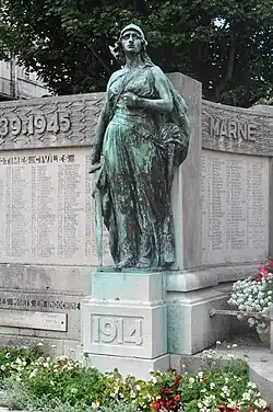 Dieppe War Memorial with one of Ernest Henri Dubois' sculptures