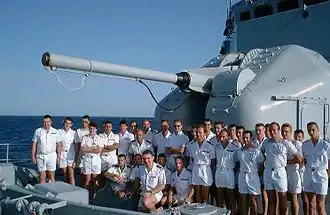 100&nbsp;mm modèle 68 turret on La Motte-Picquet