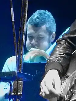 Noel Gallagher's High Flying Birds, Clapham Common, Calling Festival, London (19586198036) (cropped).jpg