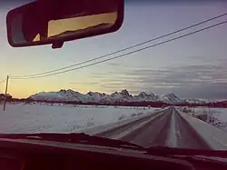 Driving west across Vikeid