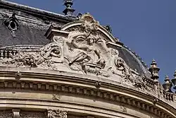 Beaux-Arts cornucopias on the Petit Palais, Paris, by Charles Giraud, 1900[12]