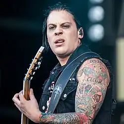 Lundgren with Queensrÿche in 2015