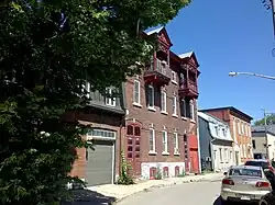 Chénier Street, near the Durocher Park.