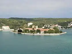 Naval storehouse and careening wharf on Illa Pinto