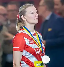 Pixbo player Mia Karjalainen with a silver medal after 2021–22 finals