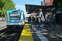 A Mitre Line train at San Isidro station