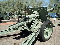 A 105 K/29 on display at the Hämeenlinna Artillery Museum.