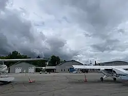 Tarmac of the Lac-à-la-Tortue aerodrome Chemin de la Vigilance