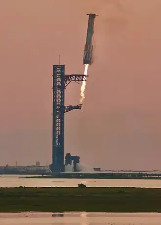SpaceX's Starship booster return during test flight 5
