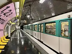 MF 67 at Falguière Station