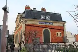 Former Suresnes-Longchamp station building, current headquarters of the Musée d'histoire urbaine et sociale de Suresnes.