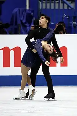 Sui Wenjing and Han Cong at the 2019 Internationaux de France