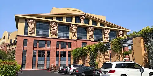 Team Disney Building (Los Angeles, US), 1990, by Michael Graves