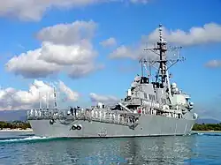 Flight I ship USS&nbsp;Fitzgerald with Tactical Towed Array Sonar (TACTAS) in the center of the fantail, Harpoon missile launchers, distinctive stacks, and no helicopter hangars