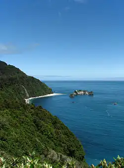 View from Knights Point lookout to Arnott Point