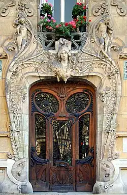 Doorway of the Lavirotte Building, with ceramic sculptures by Jean-Baptiste Larrivé&nbsp;[fr]