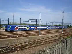 Full view of Z 20500 in Transilien livery near Moret-sur-Loing