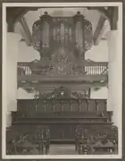 Photo of the pipe organ around 1925.